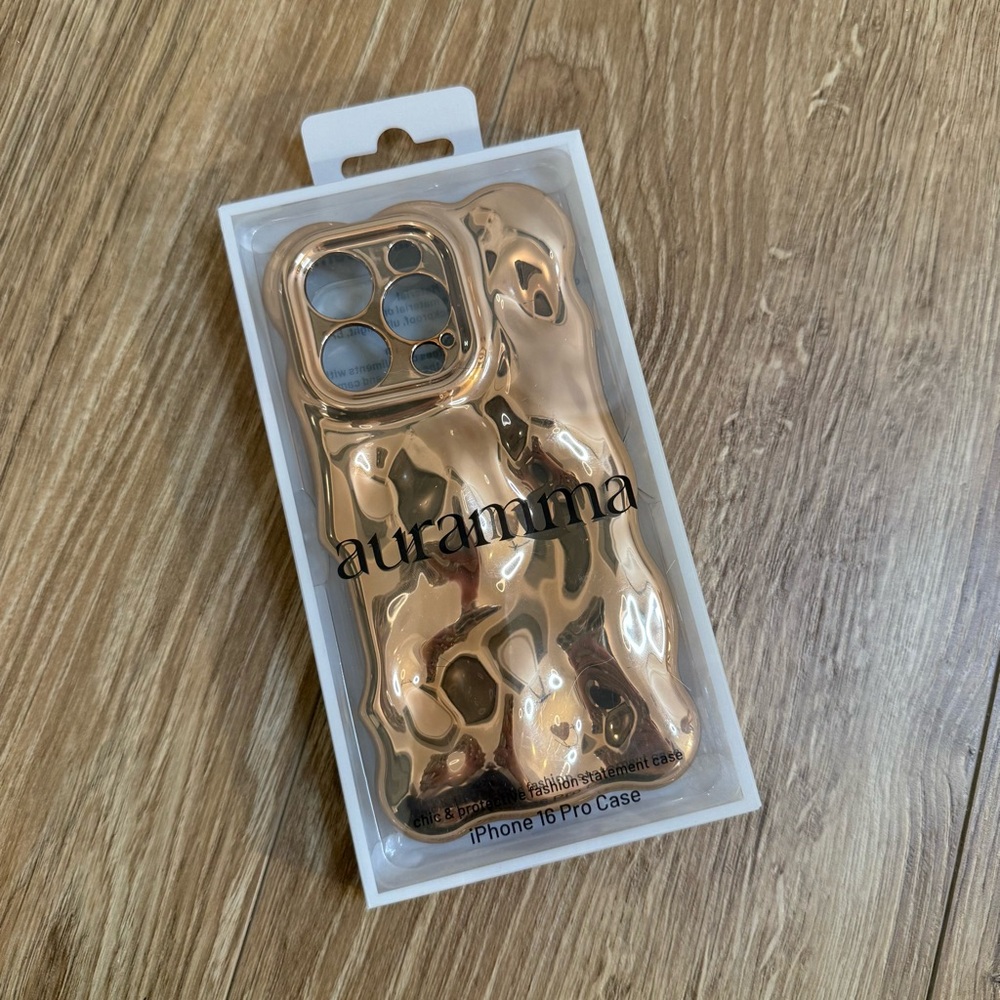 Coppery Gold iPhone 16 Pro Wave Case